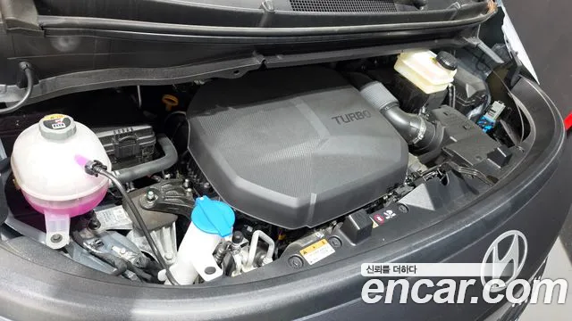 Hyundai Staria 2024 thumb 5