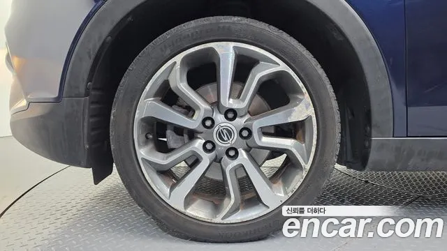 KG_Mobility_Ssangyong TIBOLI 2015 thumb 5
