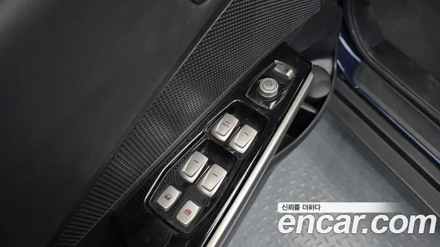 KG_Mobility_Ssangyong TIBOLI 2015 thumb 12
