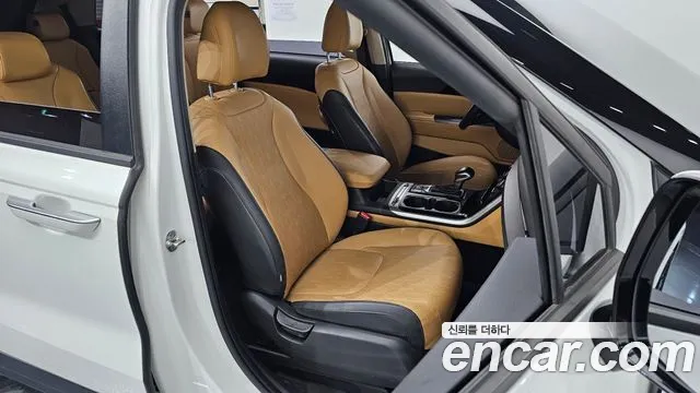 Kia Carnival 2021 thumb 12