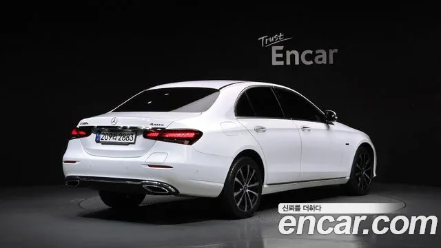 Mercedes-Benz E-Класс 2021 thumb 2