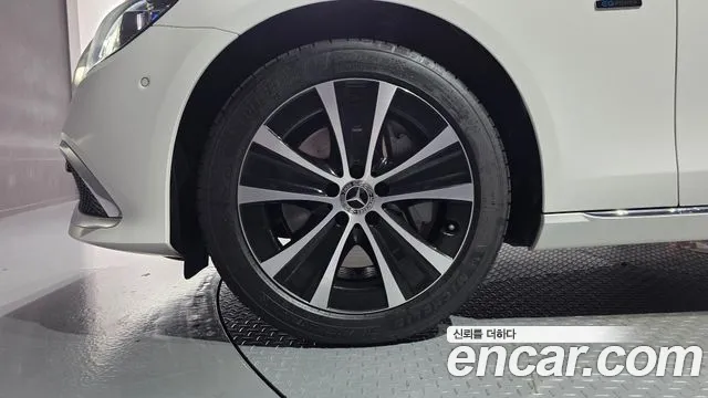 Mercedes-Benz E-Класс 2021 thumb 5