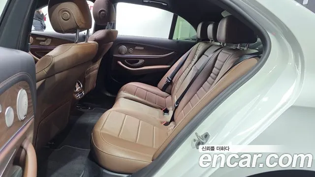 Mercedes-Benz E-Класс 2021 thumb 11