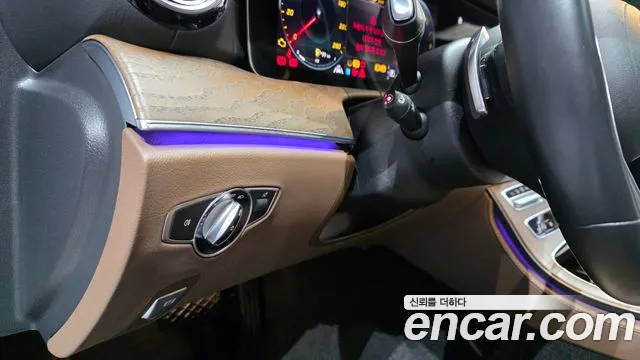 Mercedes-Benz E-Класс 2021 thumb 12