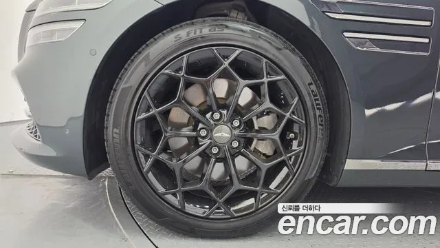 Genesis G80 2020 thumb 5