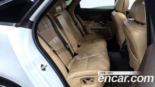 Jaguar XJ 2013 thumb 12
