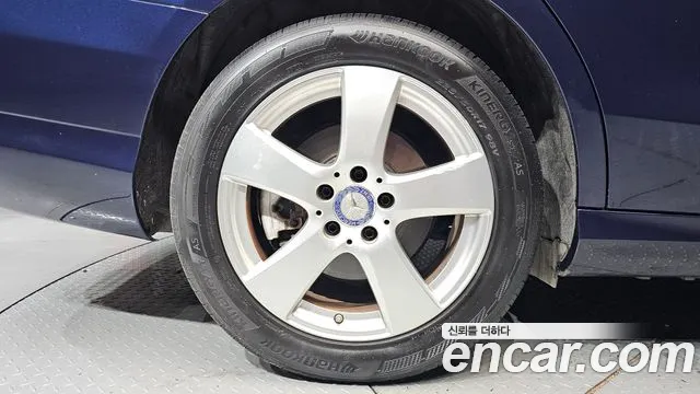 Mercedes-Benz C-Класс 2017 thumb 5