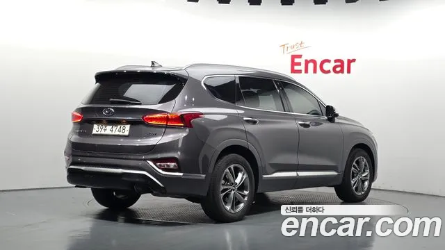 Hyundai Santa Fe 2018 thumb 2