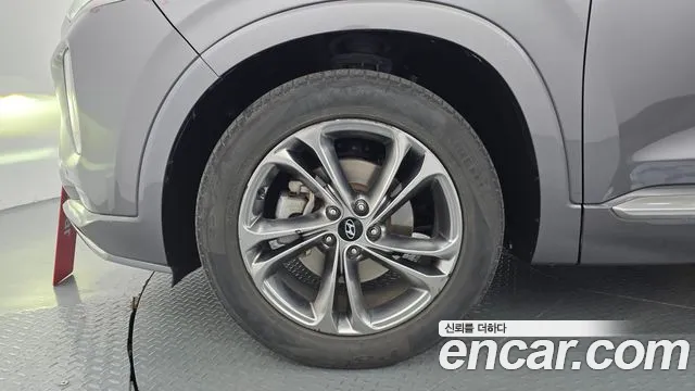 Hyundai Santa Fe 2018 thumb 5