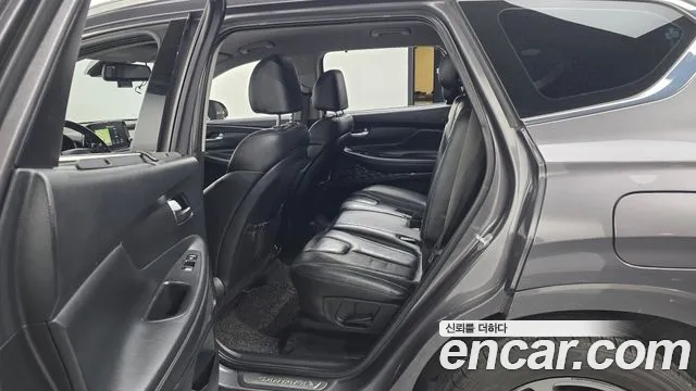 Hyundai Santa Fe 2018 thumb 11