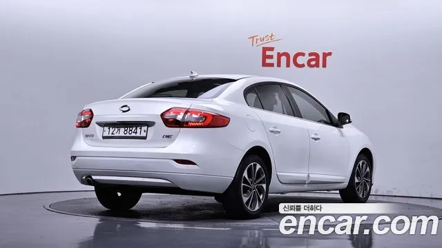 Renault-KoreaSamsung Fluence 2015 thumb 2