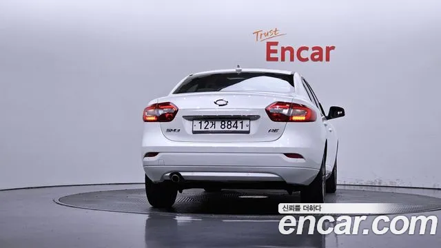 Renault-KoreaSamsung Fluence 2015 thumb 4