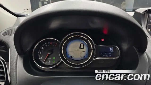 Renault-KoreaSamsung Fluence 2015 thumb 8