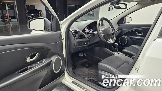 Renault-KoreaSamsung Fluence 2015 thumb 10