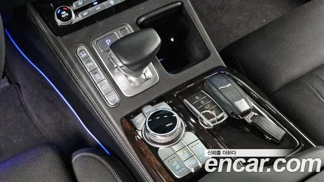 Genesis G90 2019 thumb 8