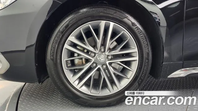 Hyundai Grandeur 2017 thumb 4