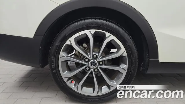 KG_Mobility_Ssangyong TIBOLI 2017 thumb 5