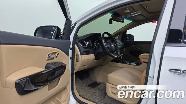 Kia Carnival 2020 thumb 10