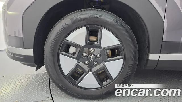 Hyundai Santa Fe 2024 thumb 5