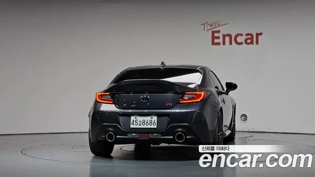 Toyota GT86 2026 thumb 3