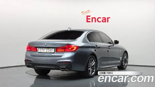 BMW 5-Series 2017 thumb 2