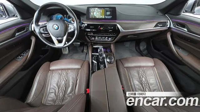BMW 5-Series 2017 thumb 7