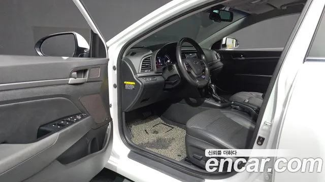 Hyundai Avante 2015 thumb 9