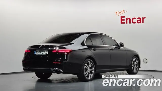 Mercedes-Benz E-Класс 2022 thumb 2