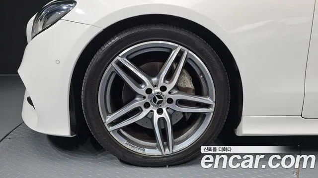 Mercedes-Benz E-Класс 2018 thumb 5
