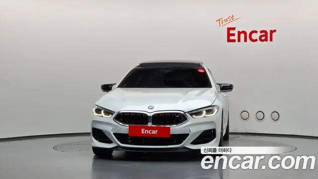 BMW 8-Series 2023 thumb 3