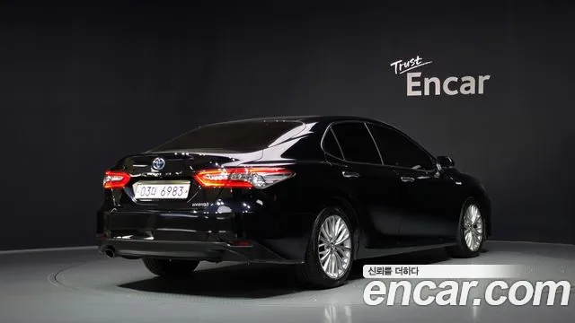Toyota Camry 2019 thumb 2