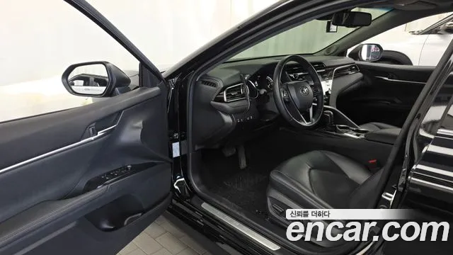 Toyota Camry 2019 thumb 10
