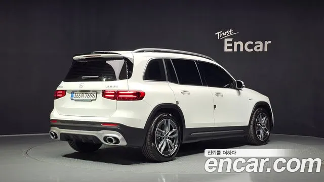 Mercedes-Benz GLB 2026 thumb 2