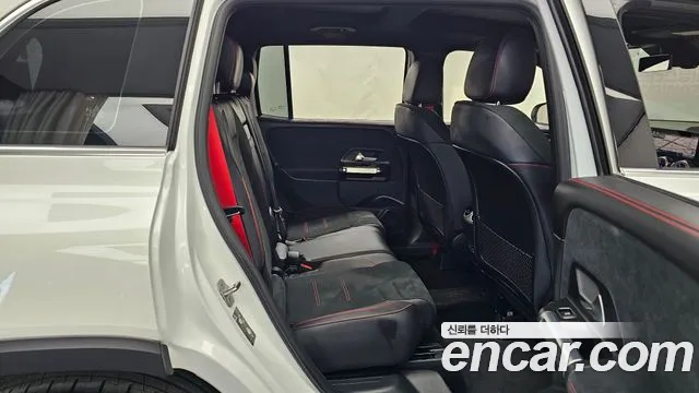 Mercedes-Benz GLB 2026 thumb 12