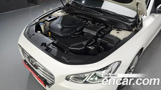 Hyundai Grandeur 2017 thumb 6