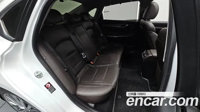 Hyundai Grandeur 2017 thumb 11