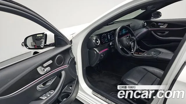 Mercedes-Benz E-Класс 2023 thumb 9
