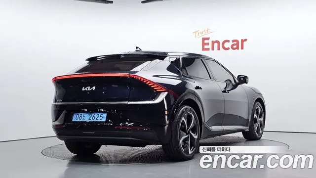 Kia EV6 2023 thumb 2