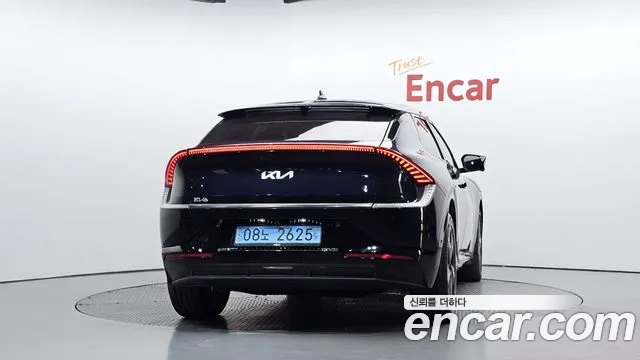 Kia EV6 2023 thumb 4