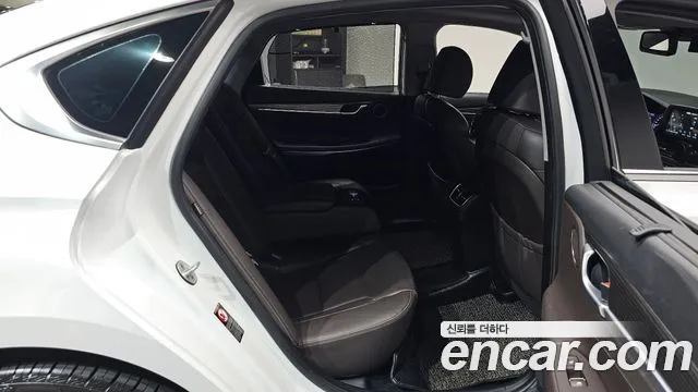Hyundai Grandeur 2017 thumb 11