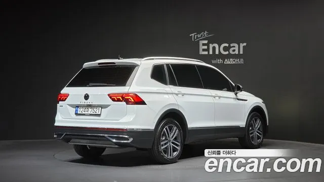 Volkswagen Tiguan 2022 thumb 2