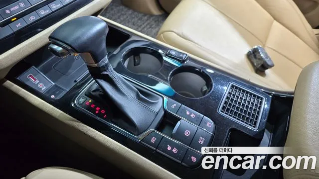 Kia Carnival 2018 thumb 9