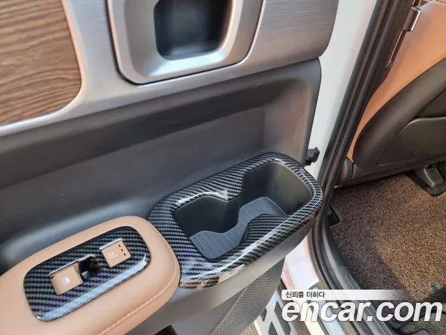 Hyundai Santa Fe 2023 thumb 9