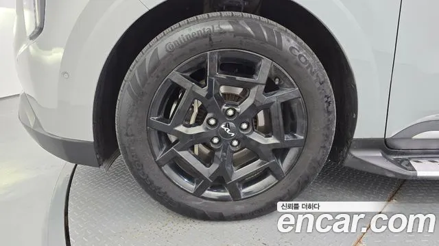 Kia Carnival 2024 thumb 5