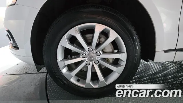 Audi Q5 2014 thumb 5