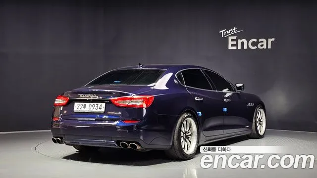 Maserati Quattroporte 2016 thumb 2