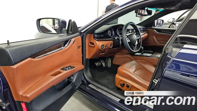 Maserati Quattroporte 2016 thumb 10