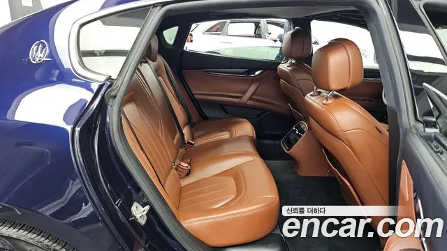 Maserati Quattroporte 2016 thumb 12