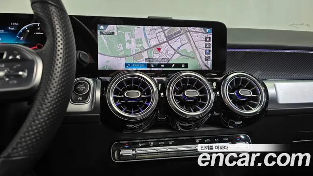 Mercedes-Benz GLB 2023 thumb 12