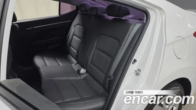 Hyundai Avante 2016 thumb 11